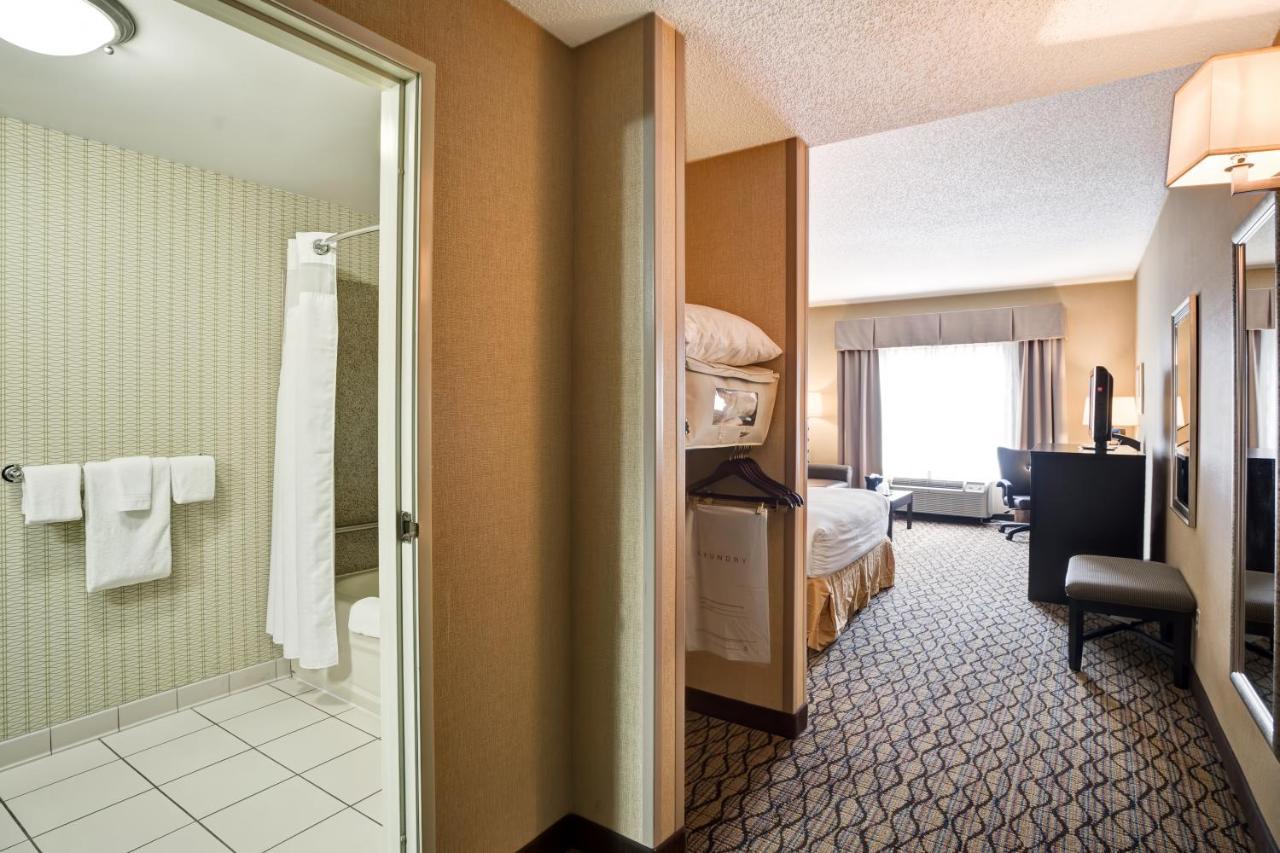 Holiday Inn Express Hotel & Suites Christiansburg By Ihg Exteriör bild