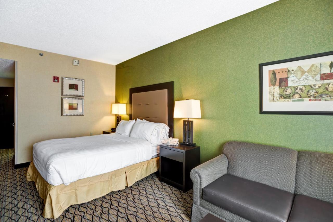 Holiday Inn Express Hotel & Suites Christiansburg By Ihg Exteriör bild