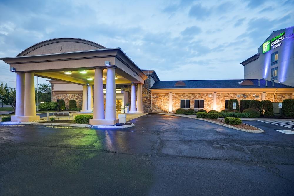 Holiday Inn Express Hotel & Suites Christiansburg By Ihg Exteriör bild