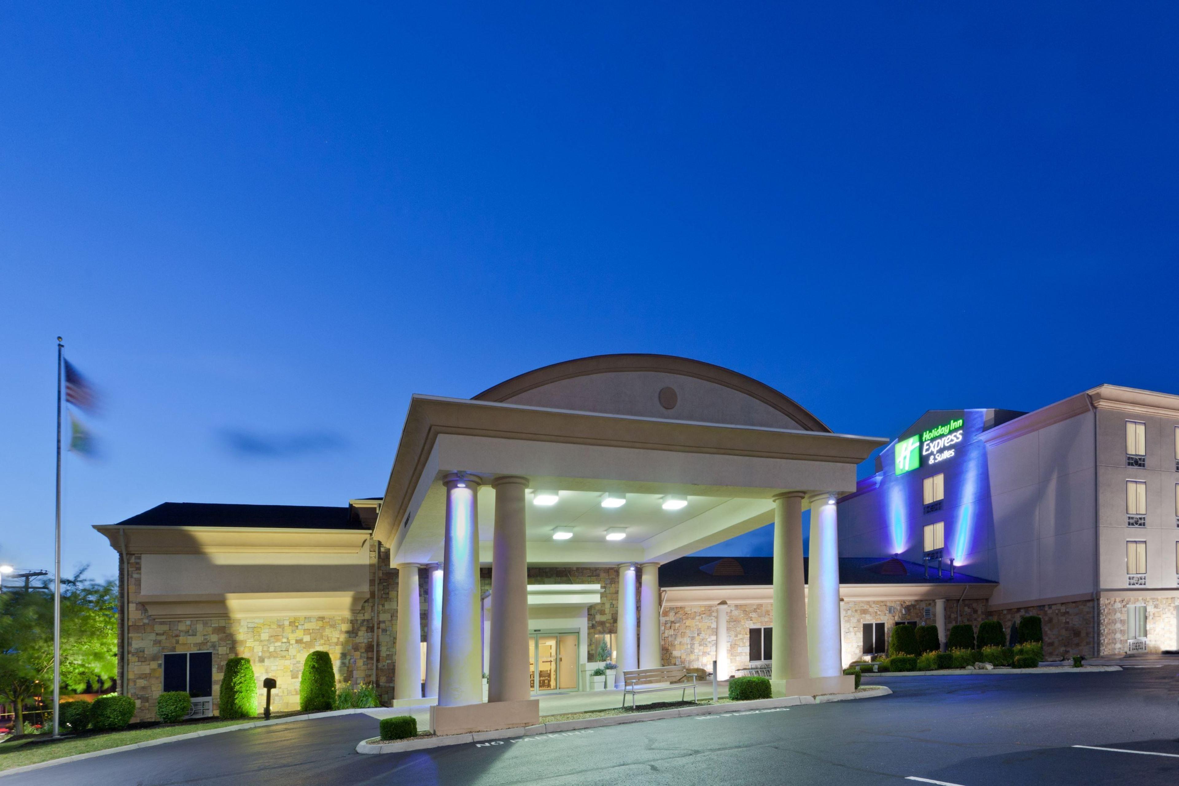 Holiday Inn Express Hotel & Suites Christiansburg By Ihg Exteriör bild
