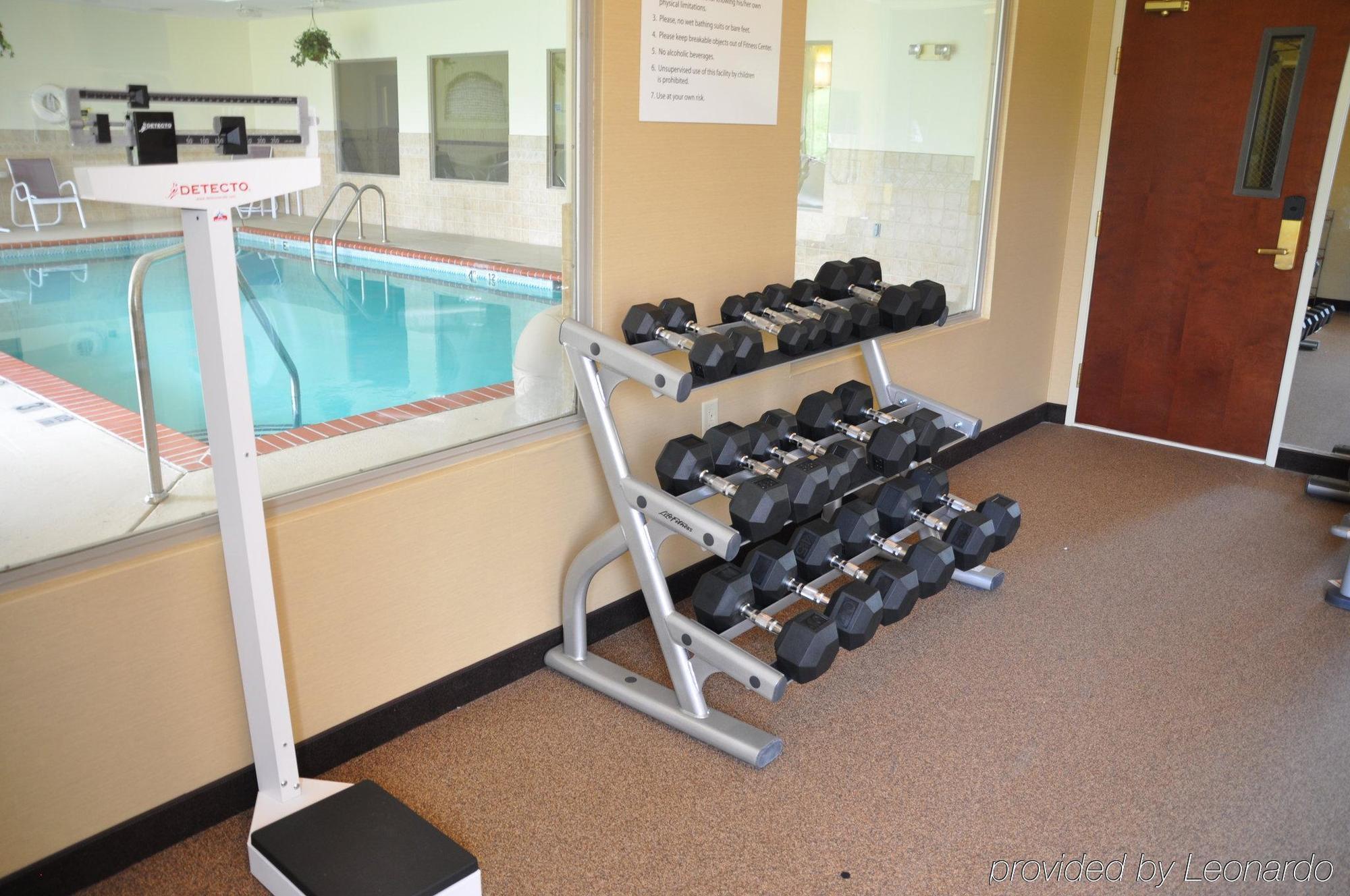 Holiday Inn Express Hotel & Suites Christiansburg By Ihg Exteriör bild