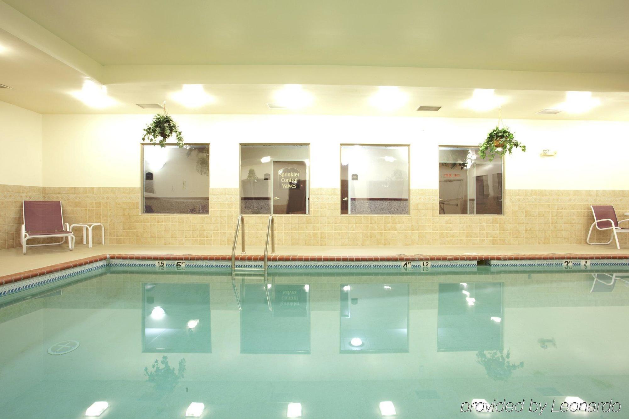Holiday Inn Express Hotel & Suites Christiansburg By Ihg Exteriör bild