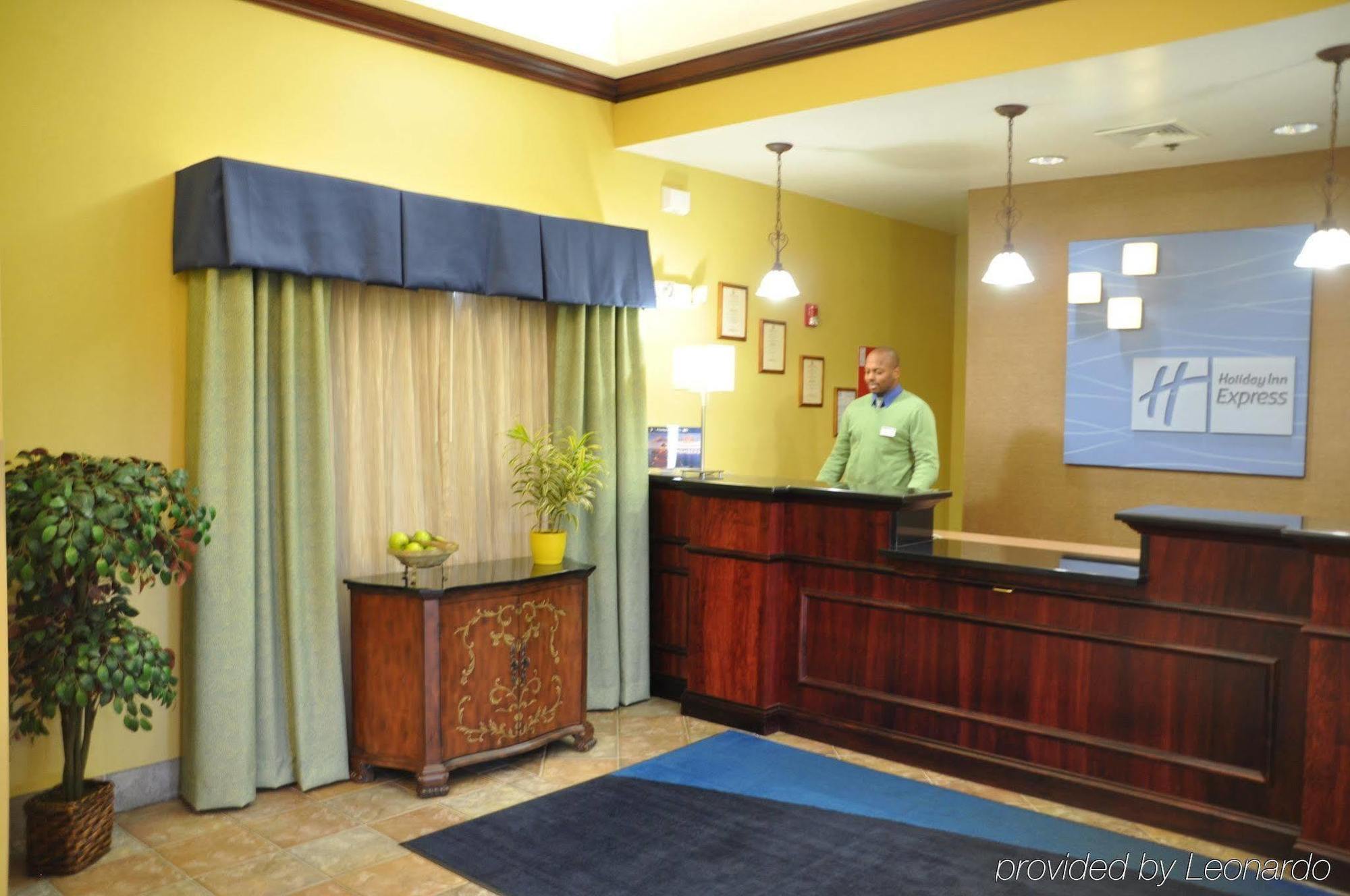 Holiday Inn Express Hotel & Suites Christiansburg By Ihg Exteriör bild