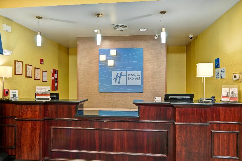 Holiday Inn Express Hotel & Suites Christiansburg By Ihg Exteriör bild